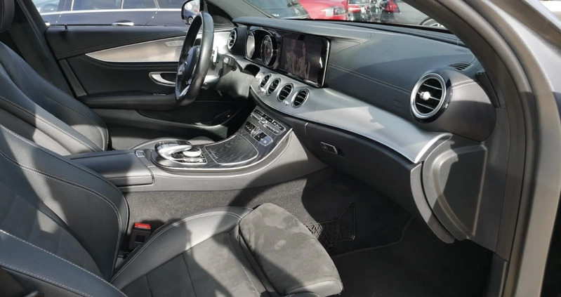 Mercedes-Benz Klasa E cena 141991 przebieg: 170000, rok produkcji 2020 z Sobótka małe 781